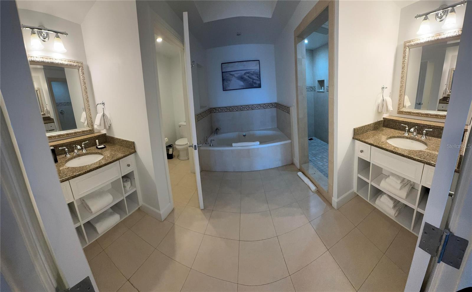 Image 14 of 15 For 7593 Gathering Drive 307