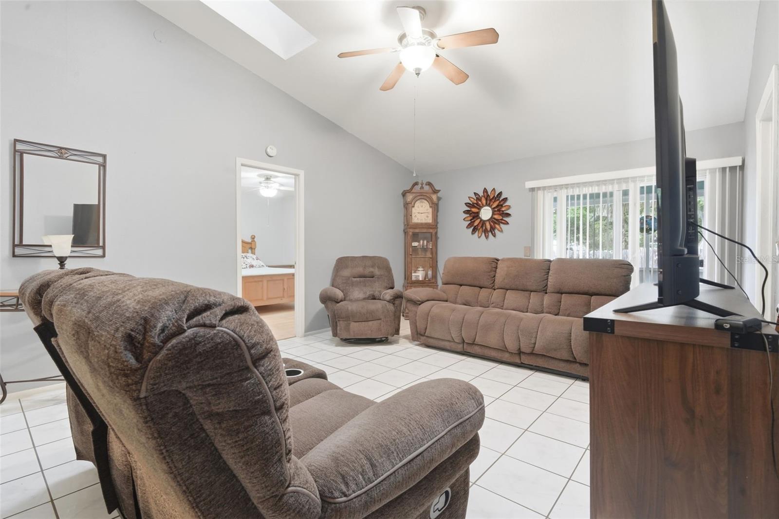 Image 10 of 32 For 61 Floridana Road