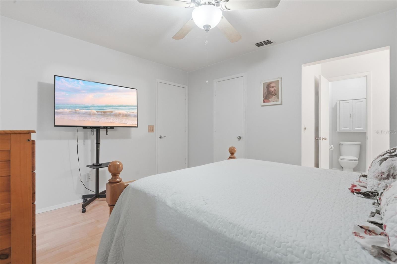 Image 13 of 32 For 61 Floridana Road