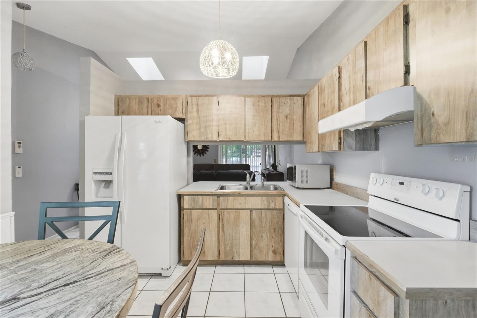 Image 3 of 32 For 61 Floridana Road