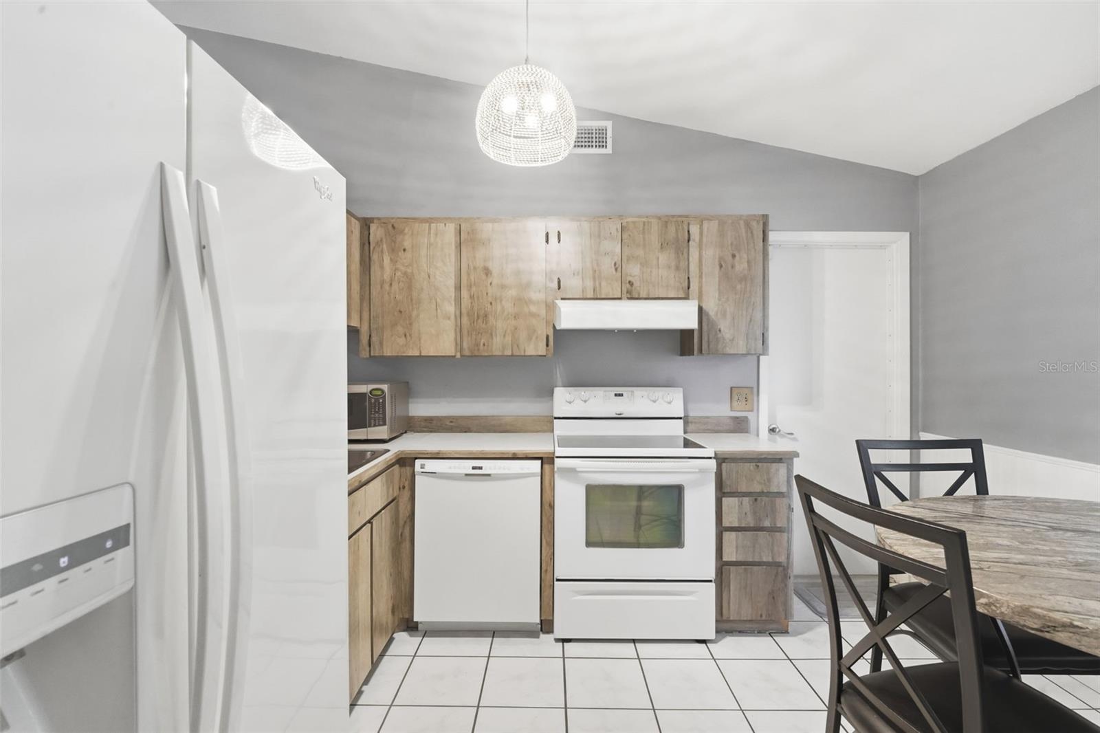 Image 4 of 32 For 61 Floridana Road