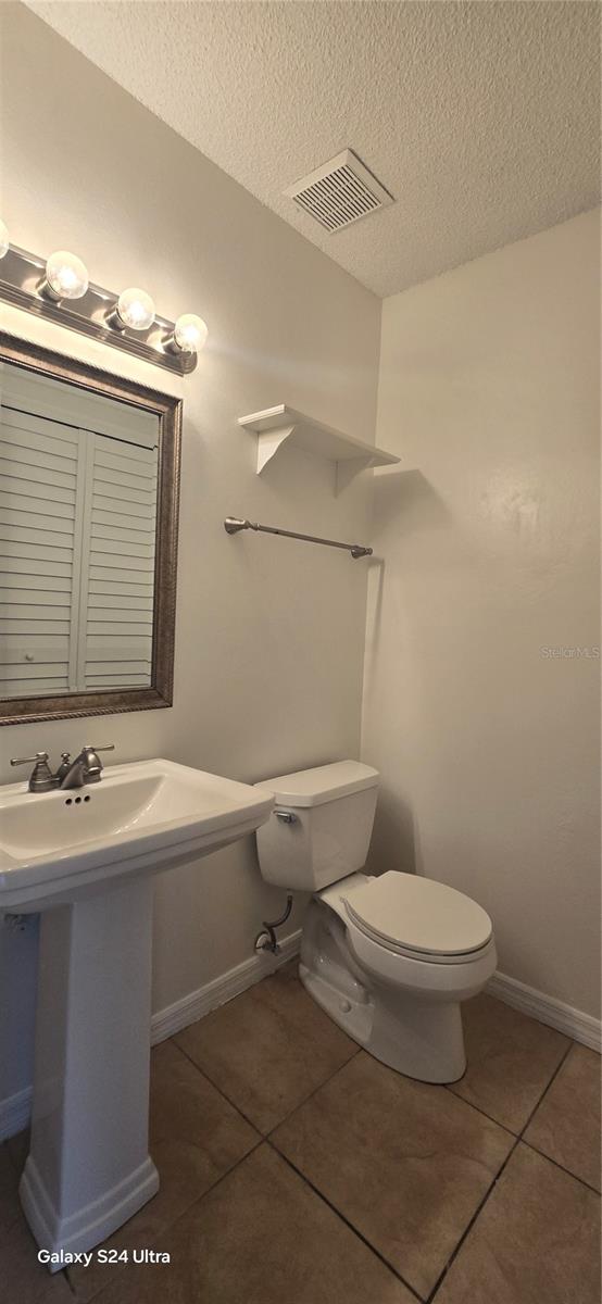 Image 18 of 32 For 6299 Arlington Court 212