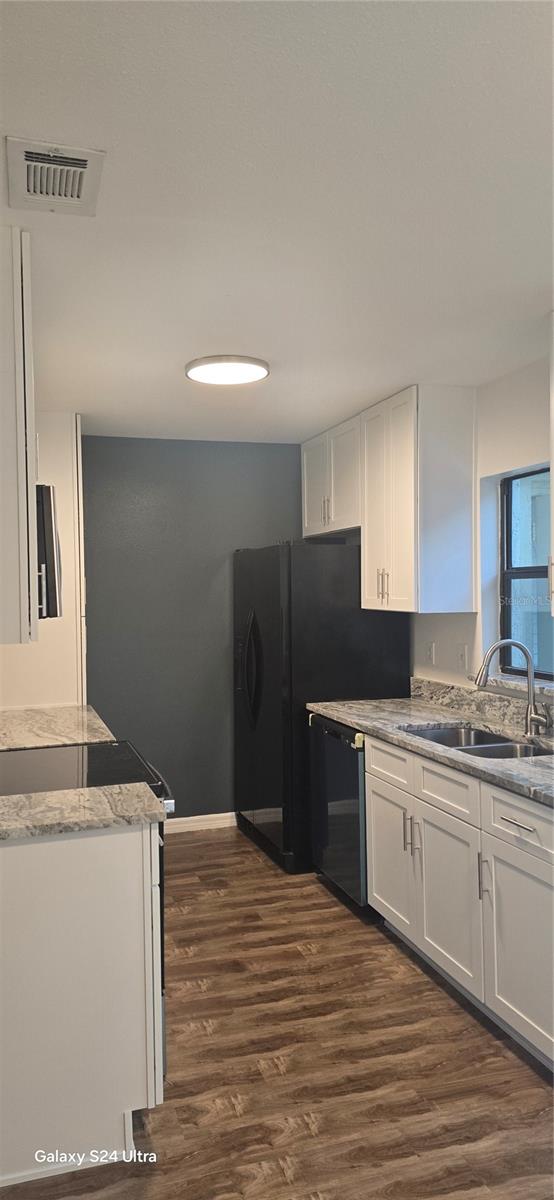 Image 24 of 32 For 6299 Arlington Court 212