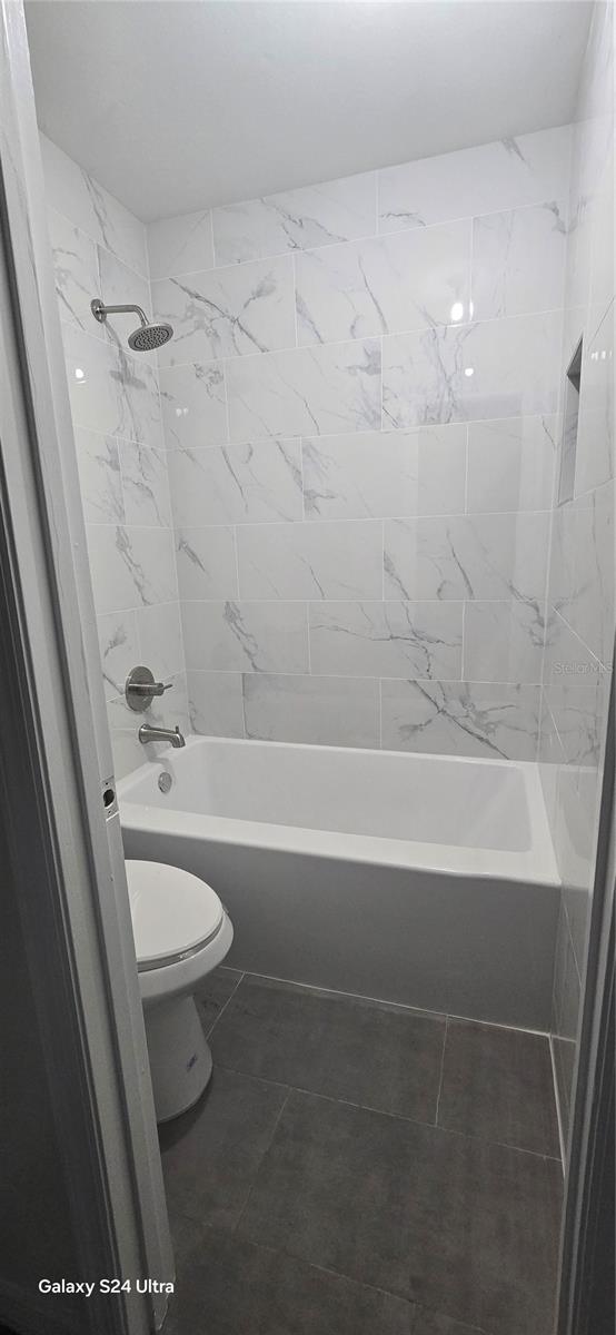 Image 25 of 32 For 6299 Arlington Court 212