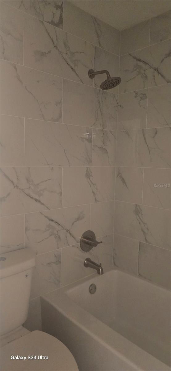 Image 28 of 32 For 6299 Arlington Court 212