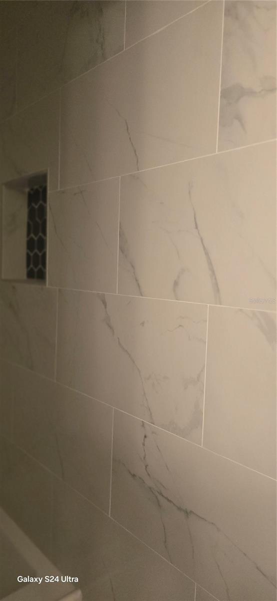 Image 29 of 32 For 6299 Arlington Court 212