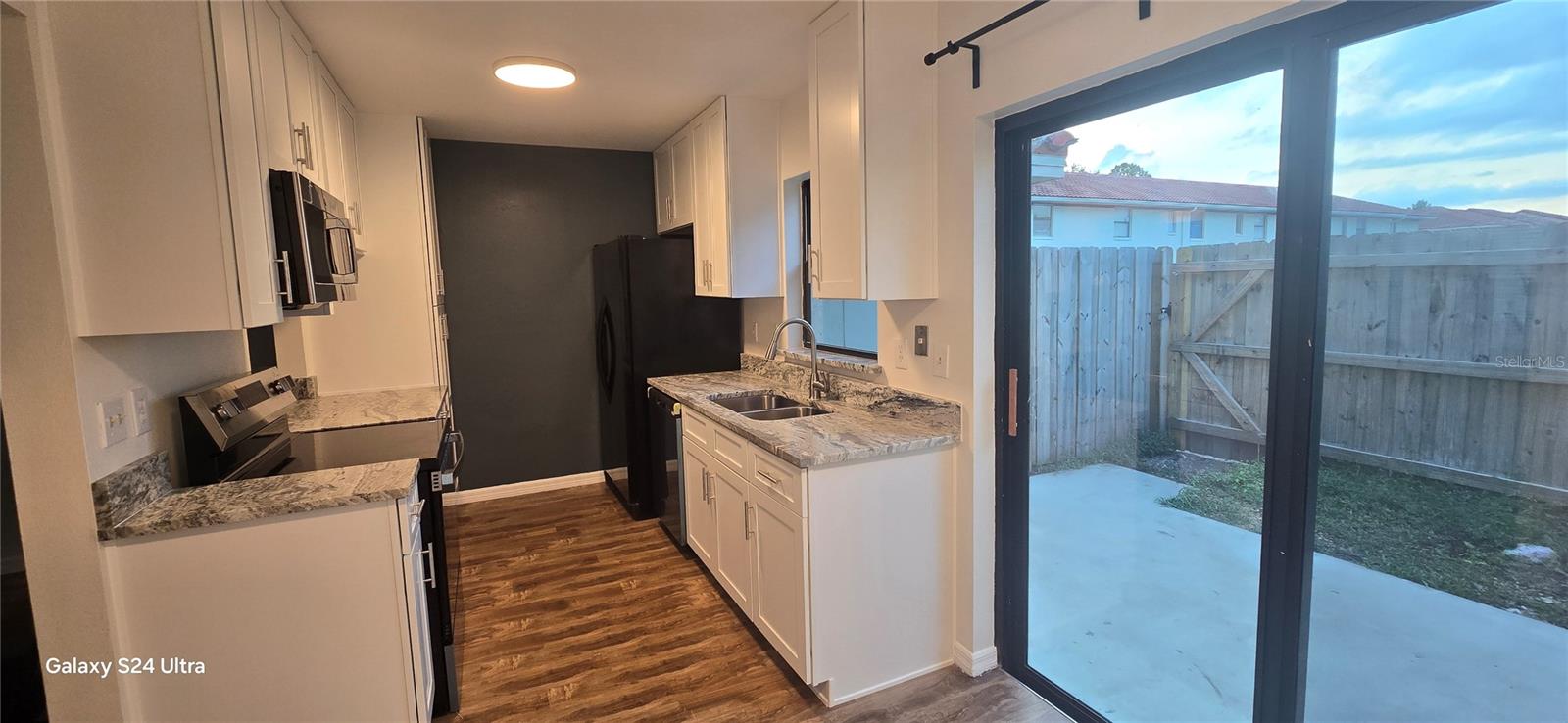 Image 3 of 32 For 6299 Arlington Court 212