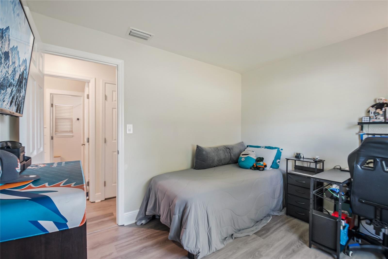 Image 17 of 38 For 2 Lavon Avenue