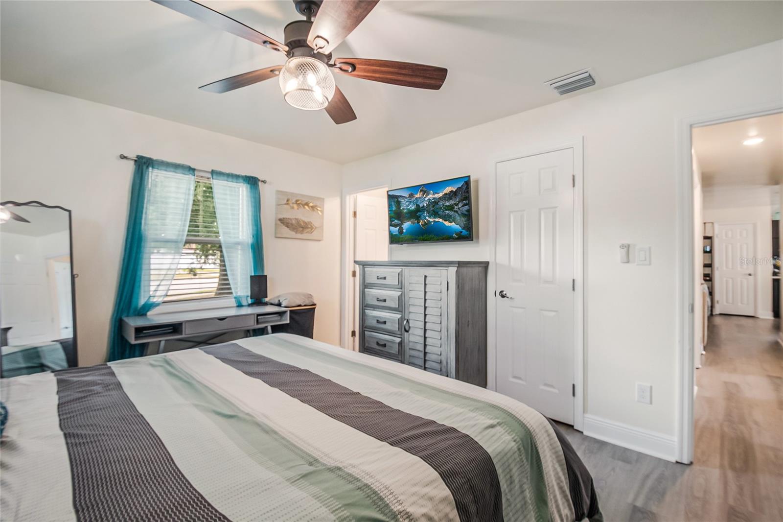 Image 18 of 38 For 2 Lavon Avenue