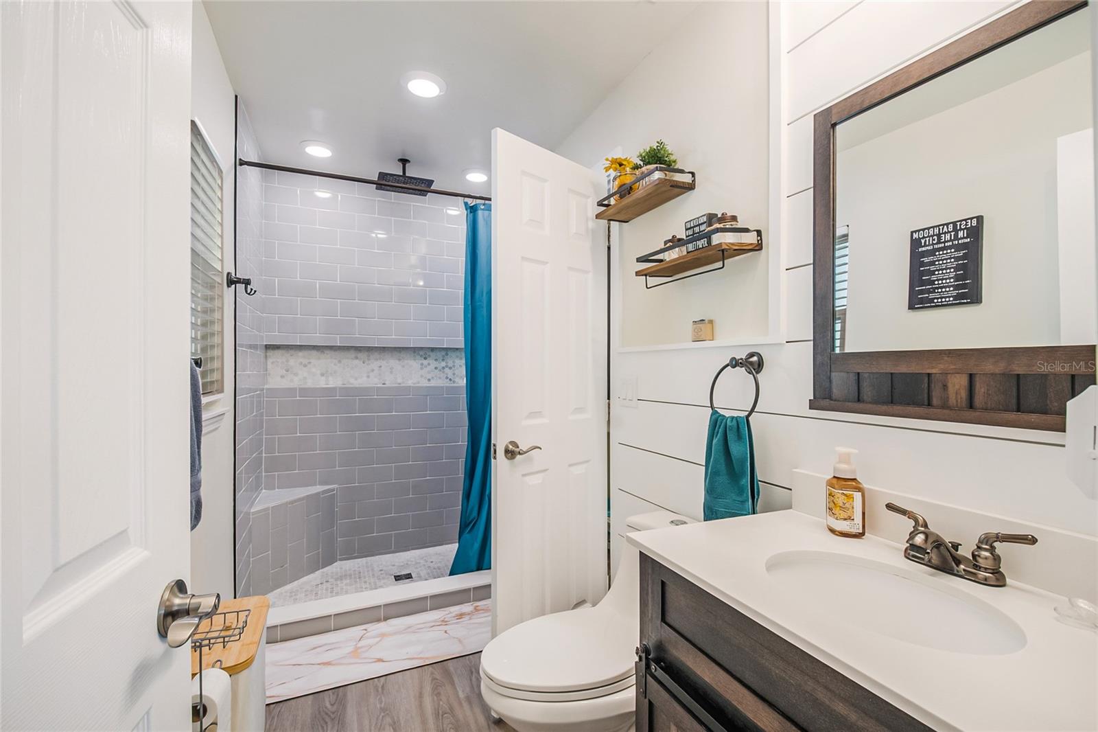 Image 27 of 38 For 2 Lavon Avenue