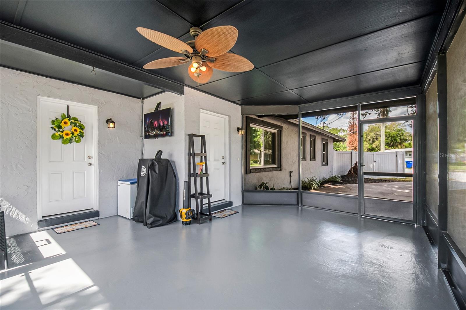 Image 30 of 38 For 2 Lavon Avenue