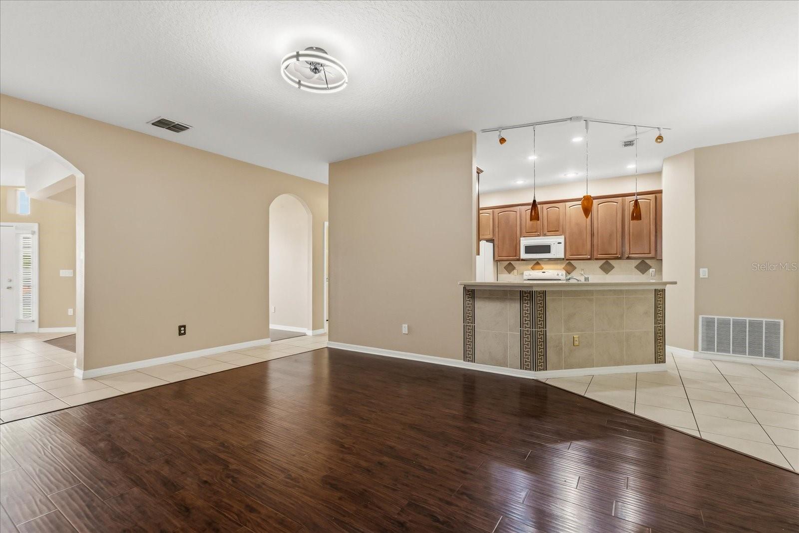 Image 10 of 31 For 271 Magnolia Park Trl