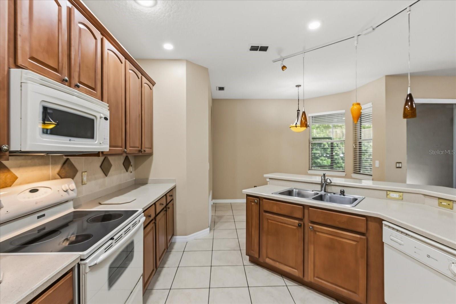 Image 13 of 31 For 271 Magnolia Park Trl