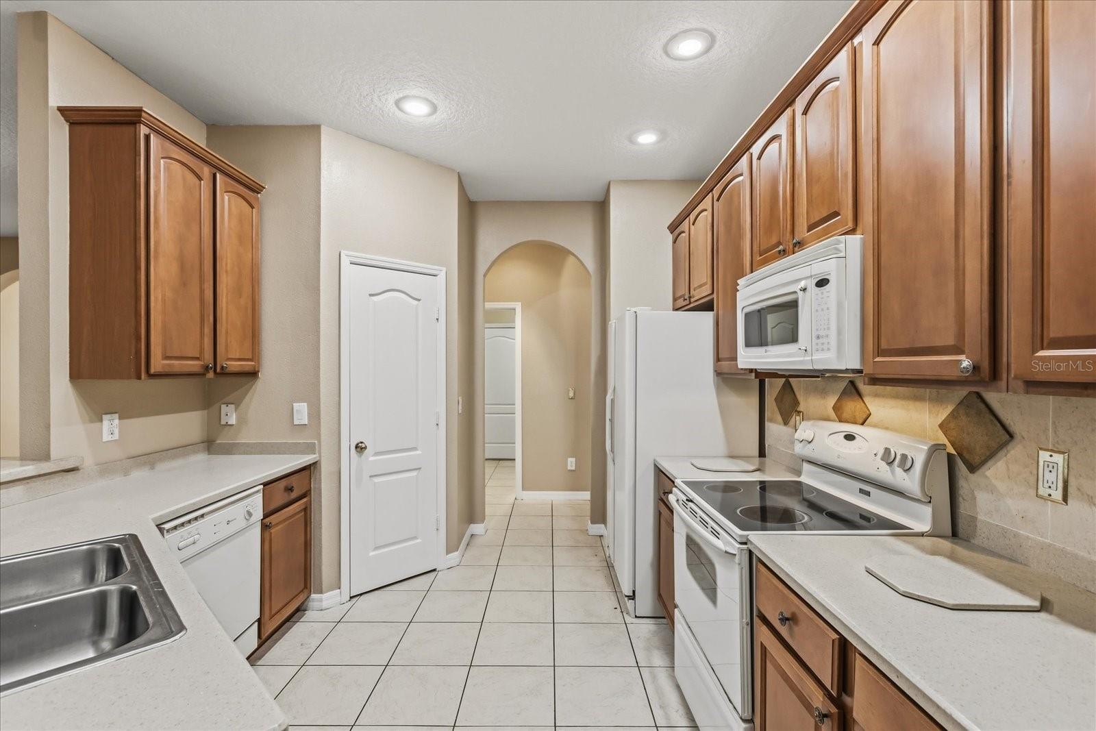 Image 14 of 31 For 271 Magnolia Park Trl