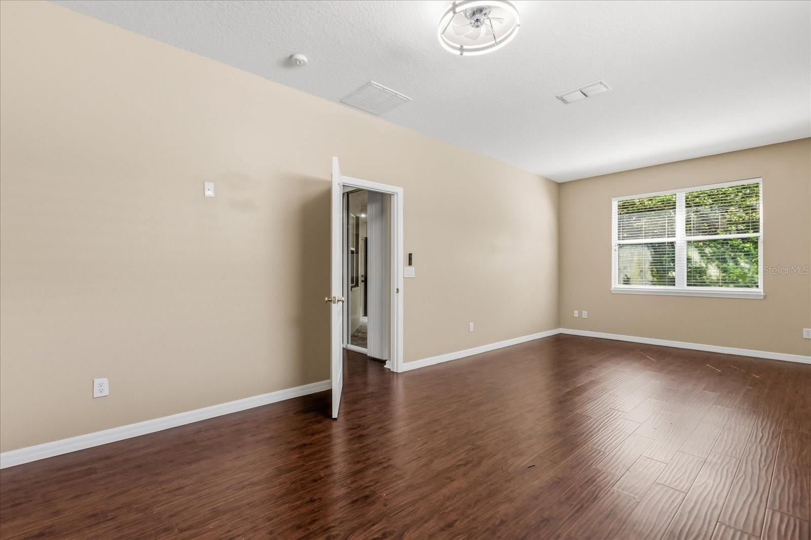 Image 19 of 31 For 271 Magnolia Park Trl