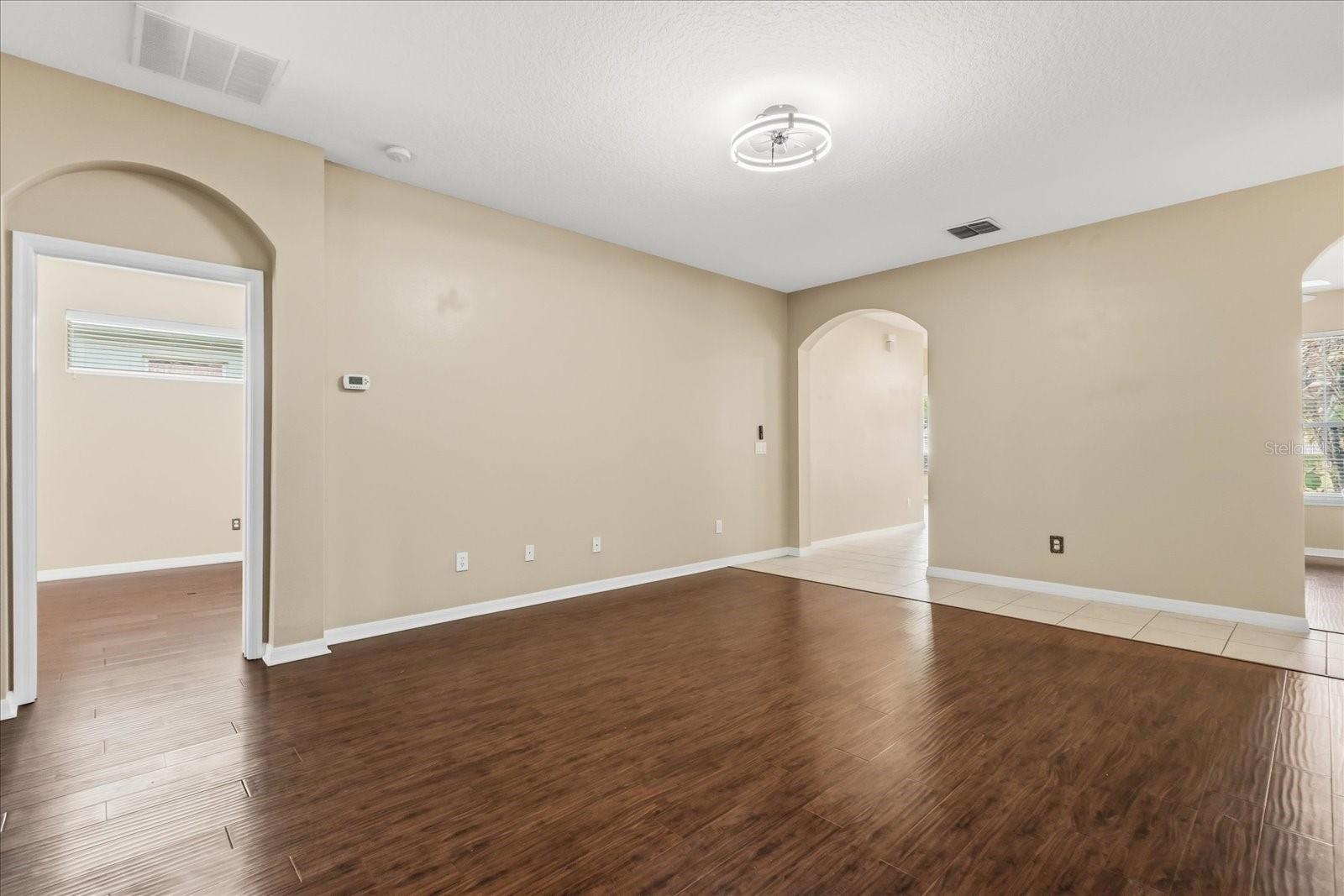 Image 9 of 31 For 271 Magnolia Park Trl