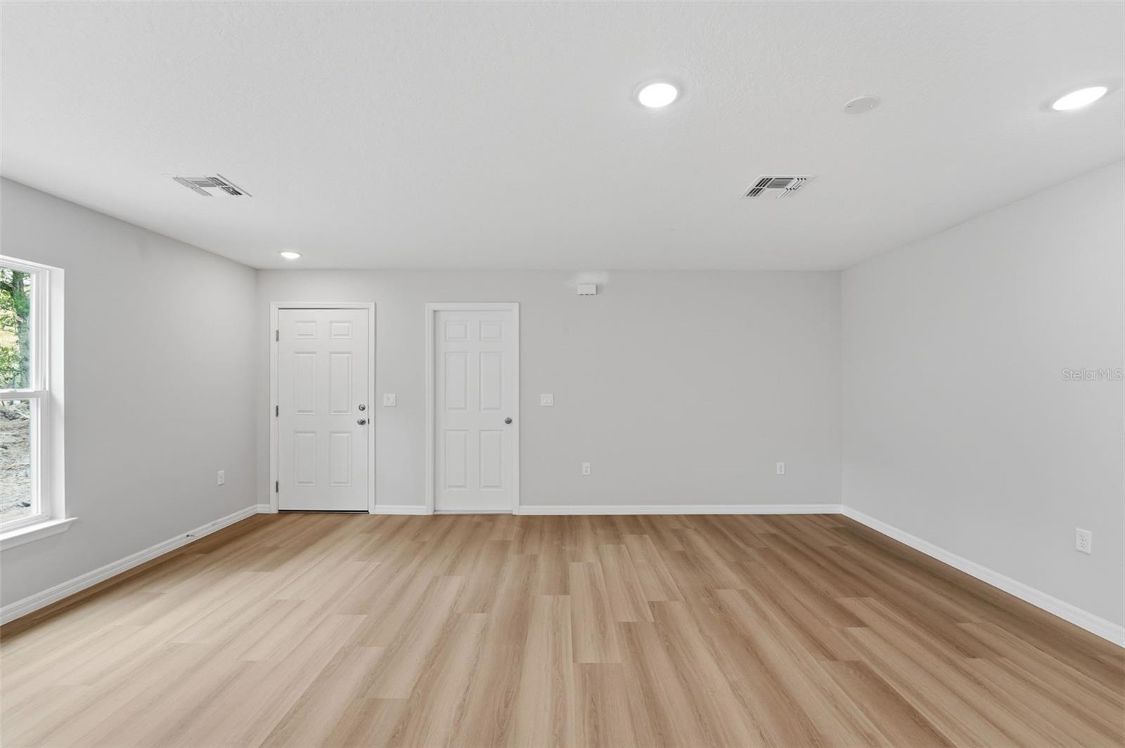 Image 11 of 26 For 2107 Suanee Avenue