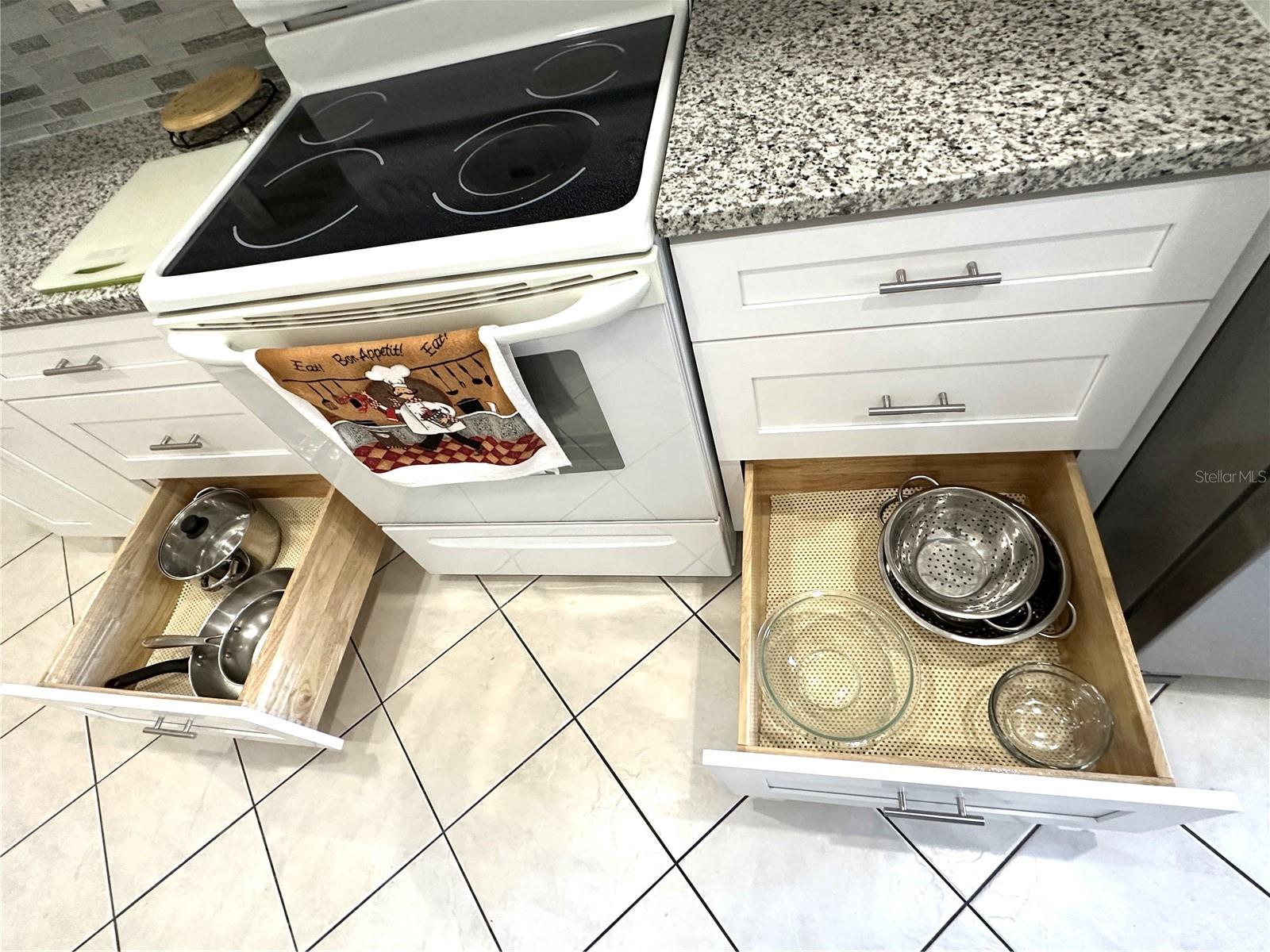 Image 17 of 59 For 16724 Rolling Green Drive