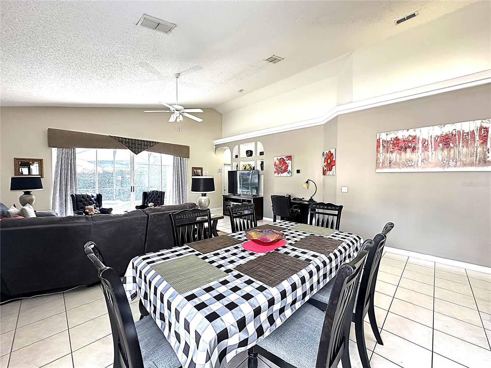 Image 21 of 59 For 16724 Rolling Green Drive