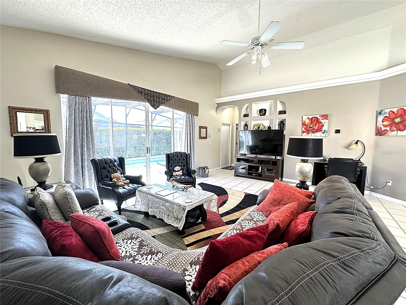 Image 26 of 59 For 16724 Rolling Green Drive