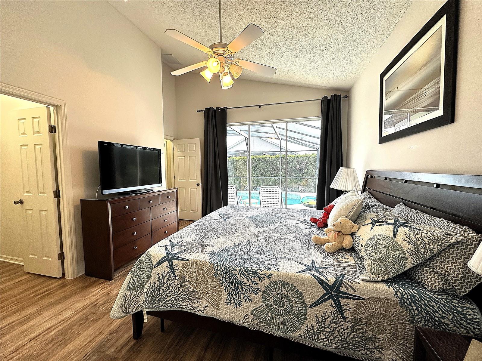 Image 33 of 59 For 16724 Rolling Green Drive