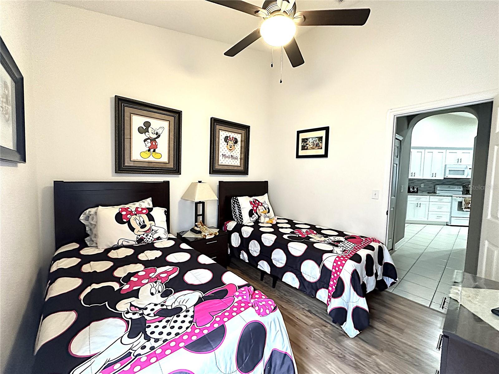 Image 37 of 59 For 16724 Rolling Green Drive