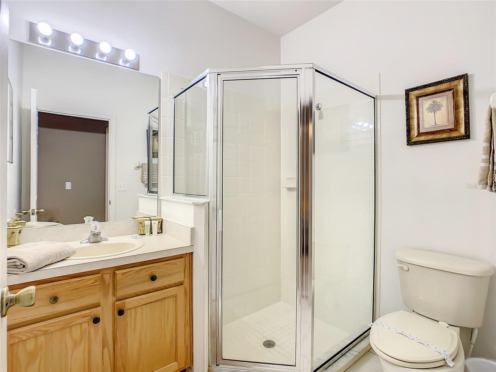 Image 44 of 59 For 16724 Rolling Green Drive