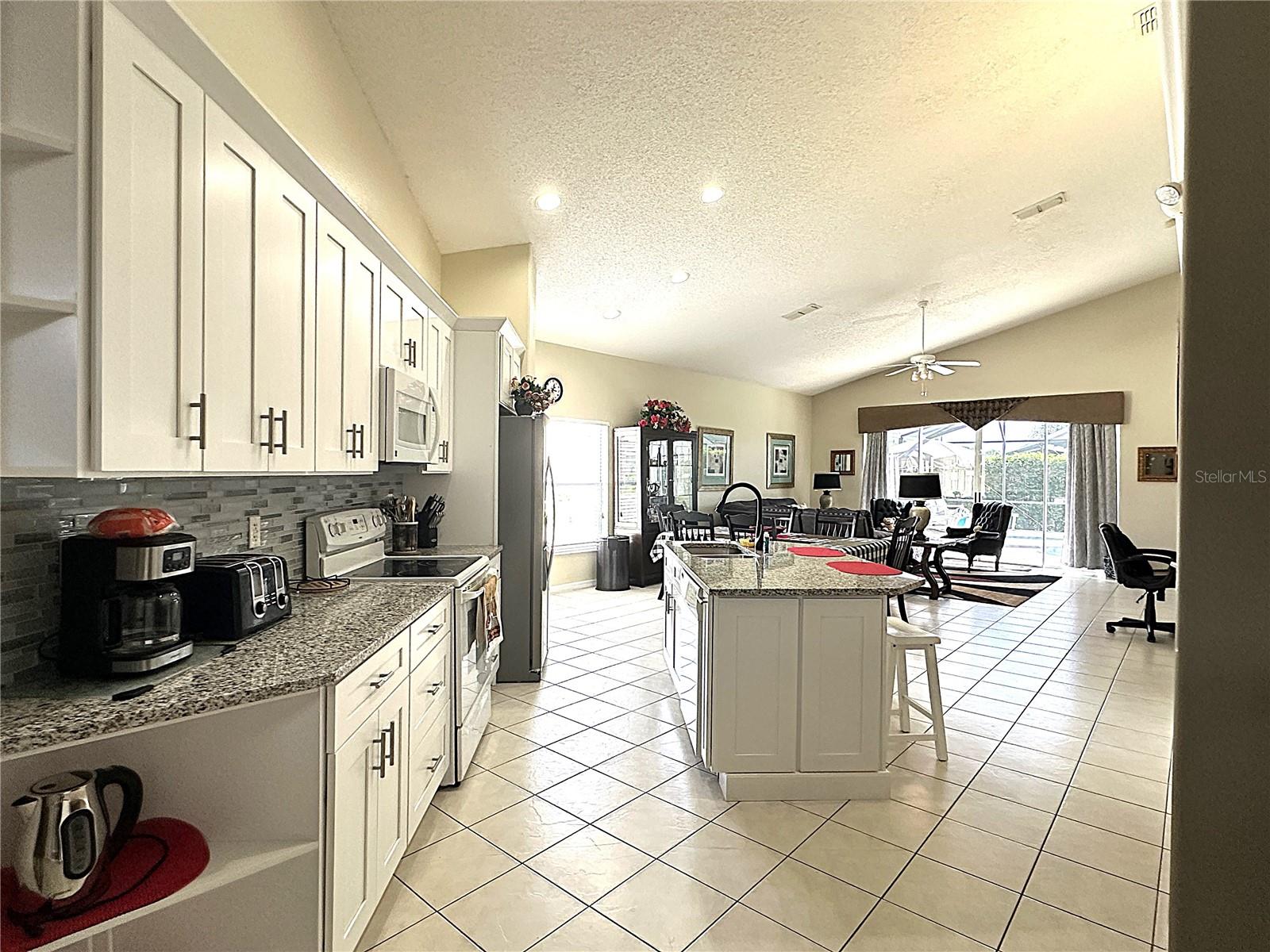 Image 7 of 59 For 16724 Rolling Green Drive