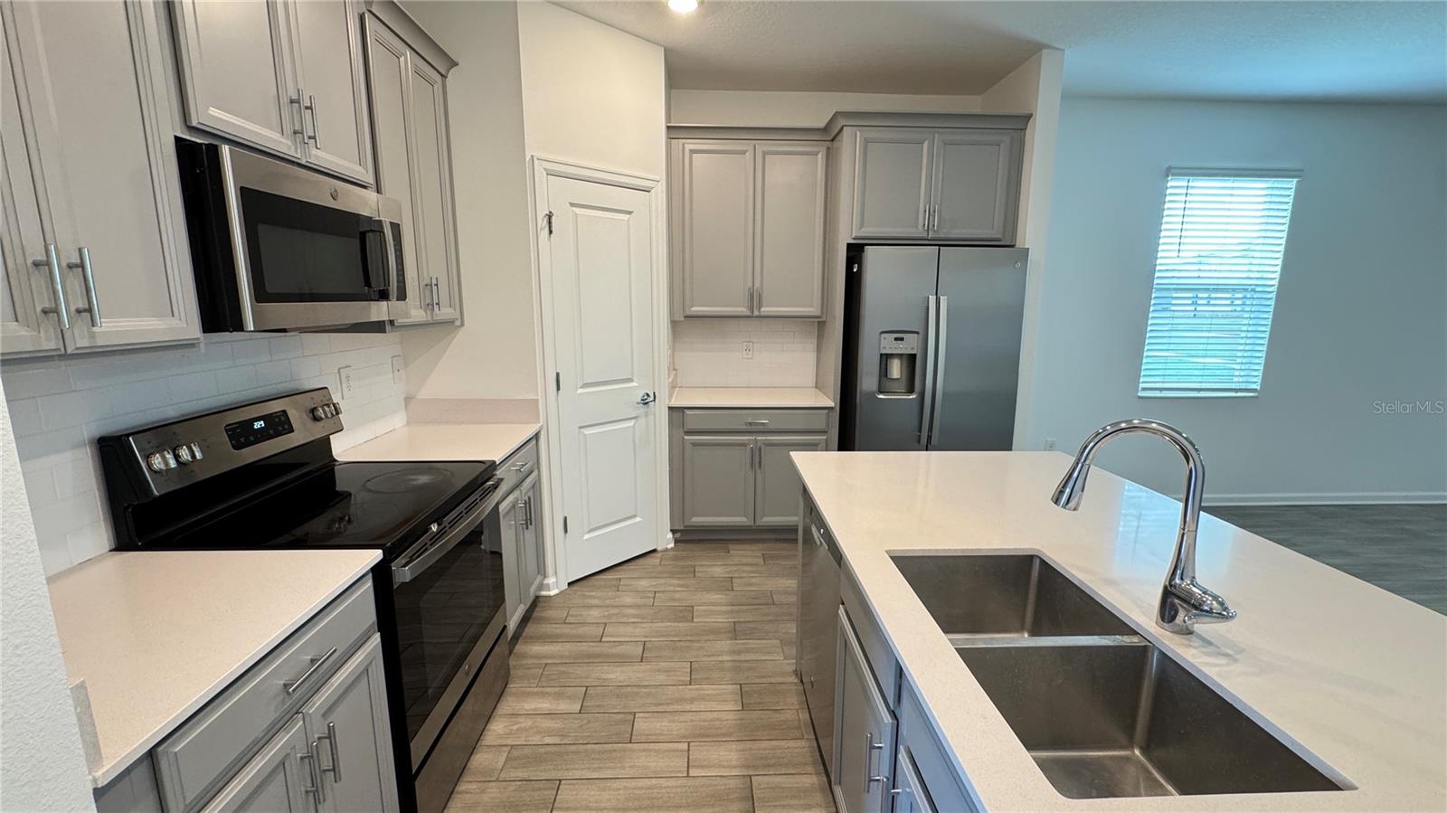 Image 4 of 17 For 17064 Quicksilver Avenue