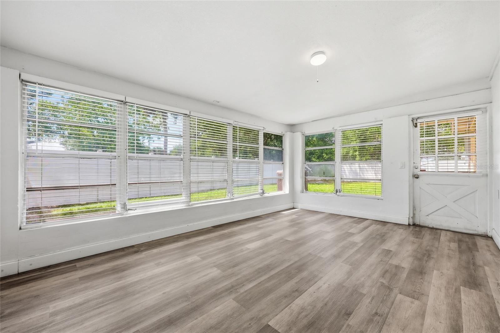 Image 19 of 24 For 2815 Orange Boulevard