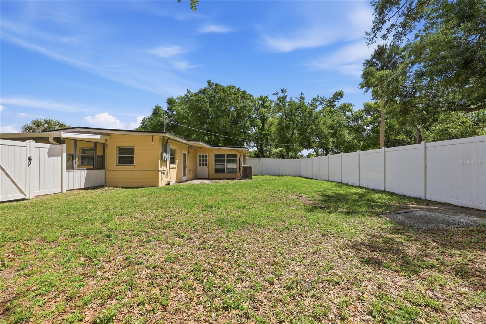 Image 21 of 24 For 2815 Orange Boulevard