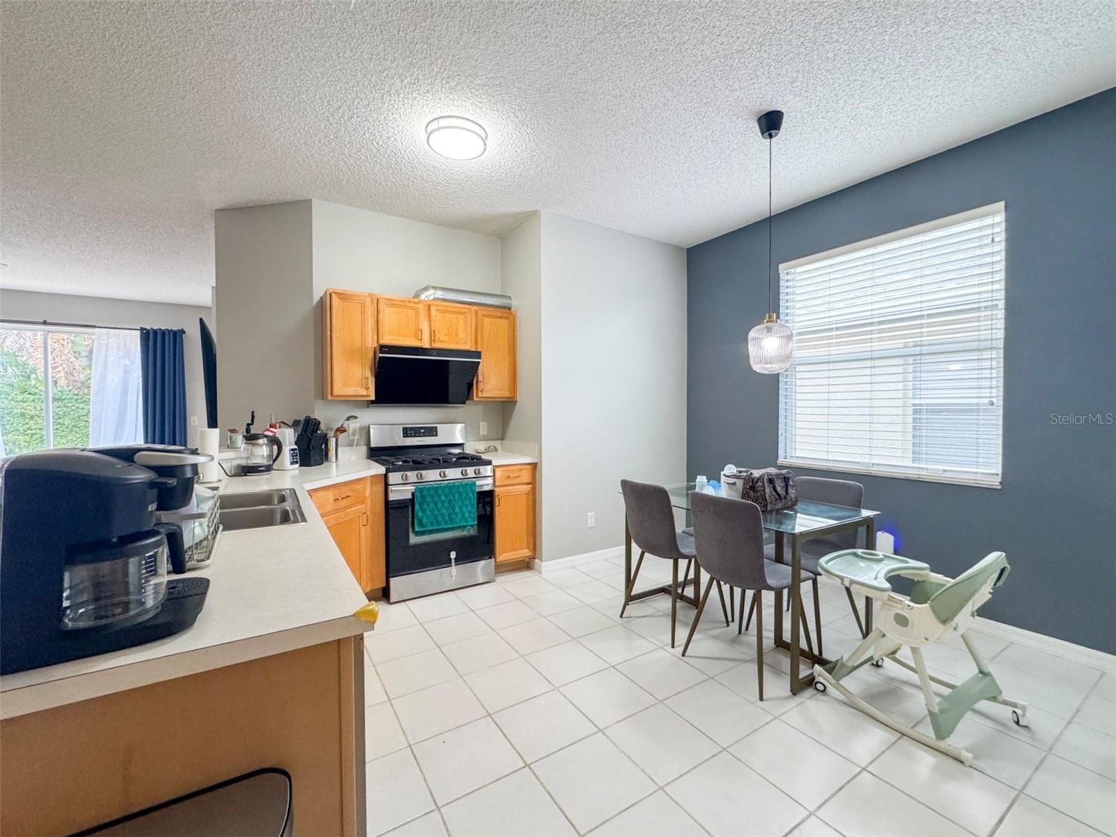 Image 12 of 41 For 1207 Royal Saint George Drive