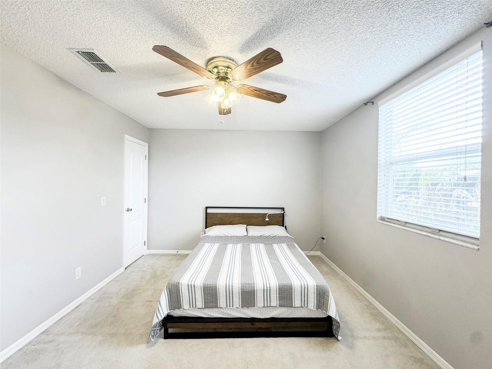 Image 23 of 41 For 1207 Royal Saint George Drive