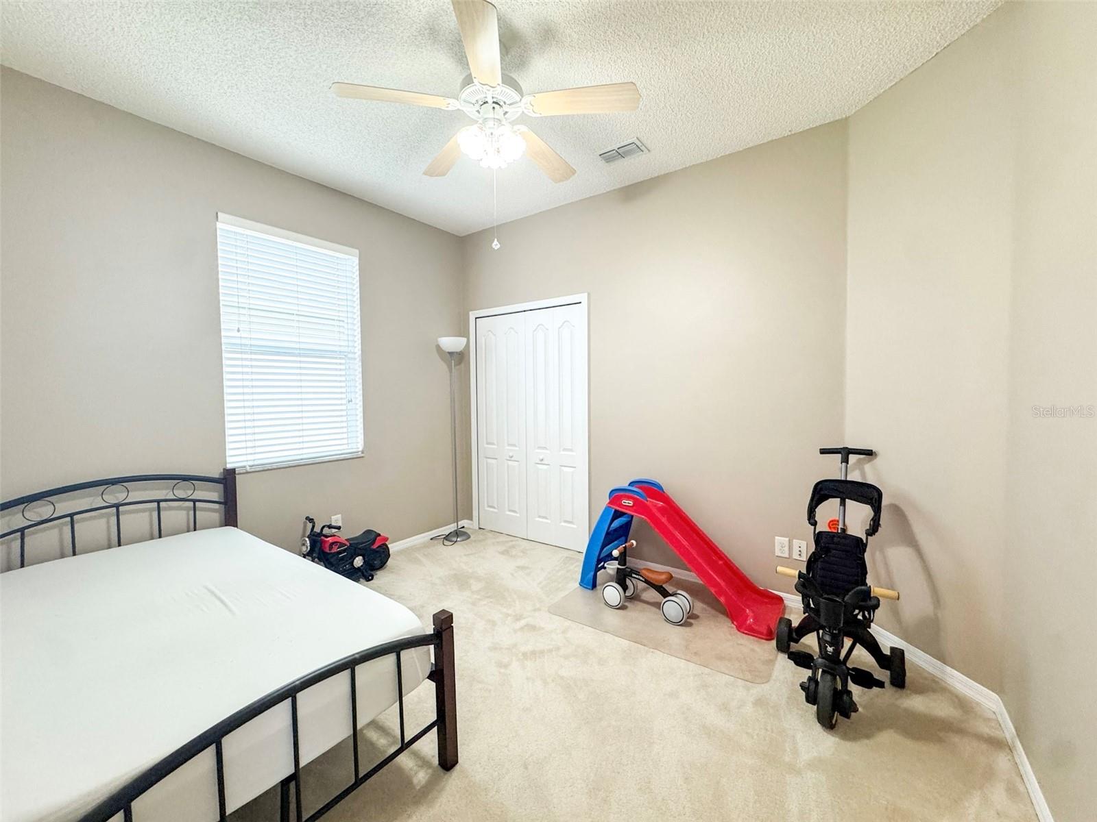 Image 26 of 41 For 1207 Royal Saint George Drive