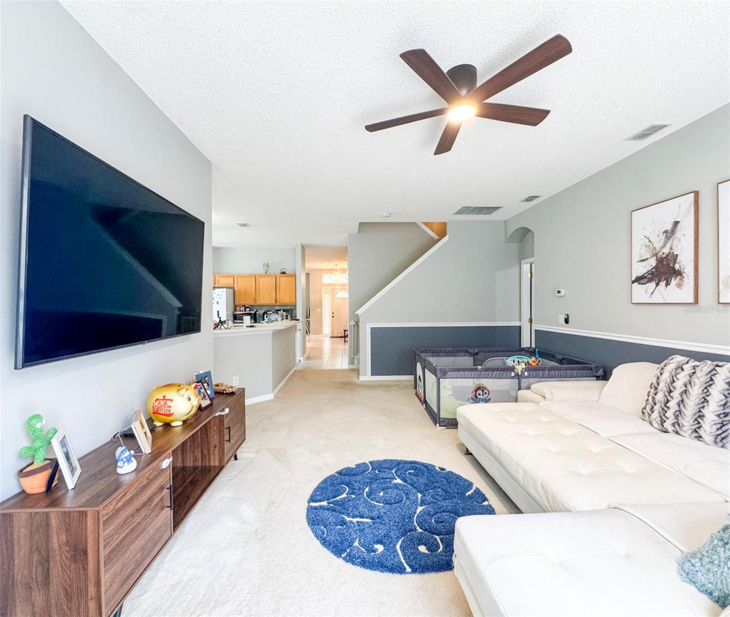 Image 3 of 41 For 1207 Royal Saint George Drive