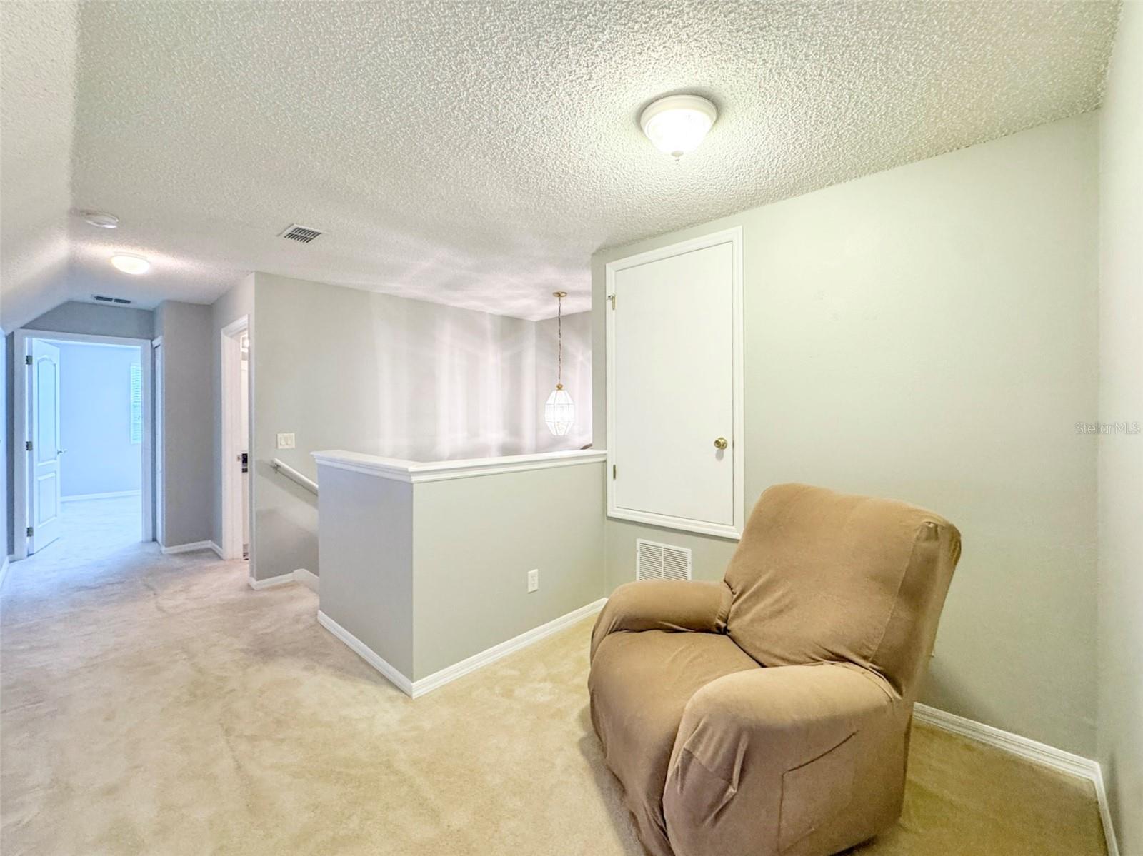 Image 32 of 41 For 1207 Royal Saint George Drive