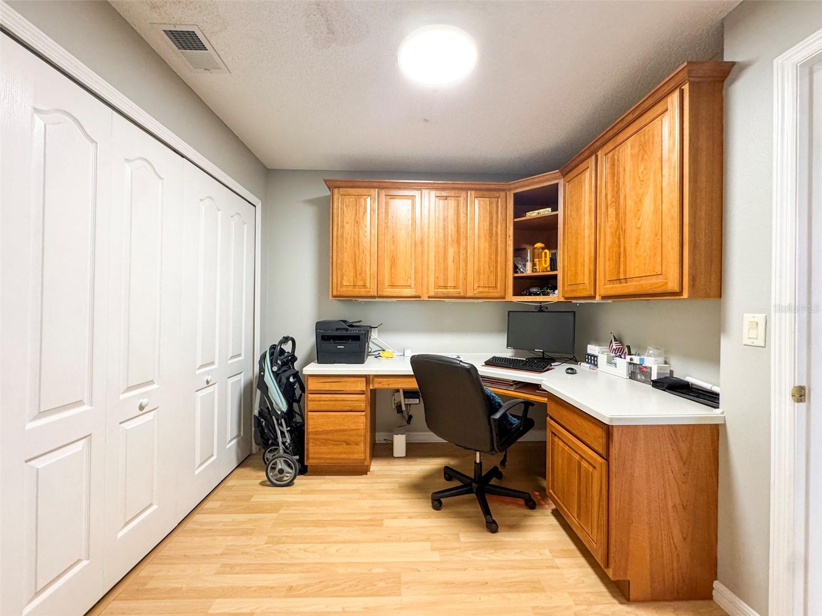 Image 35 of 41 For 1207 Royal Saint George Drive