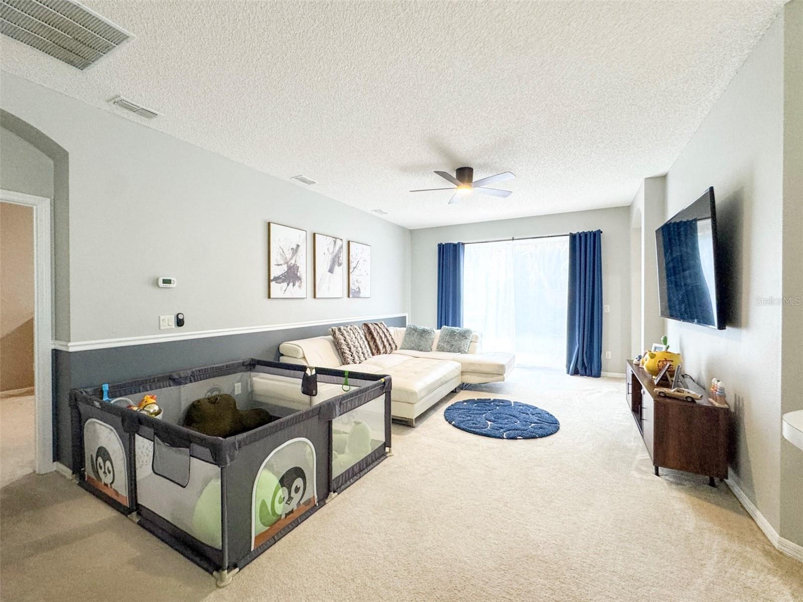 Image 4 of 41 For 1207 Royal Saint George Drive