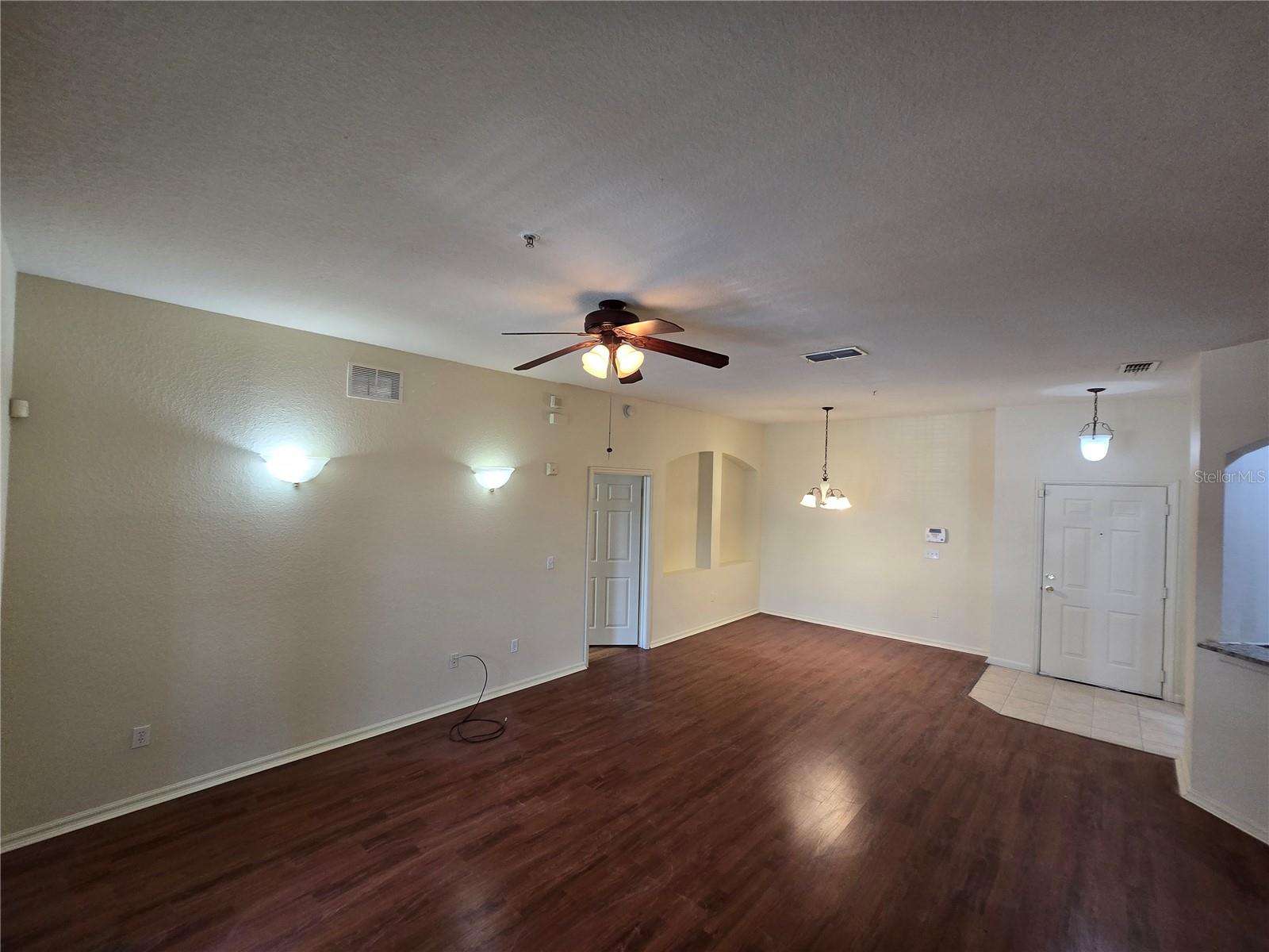 Image 5 of 36 For 3001 Laurel Run Lane 203