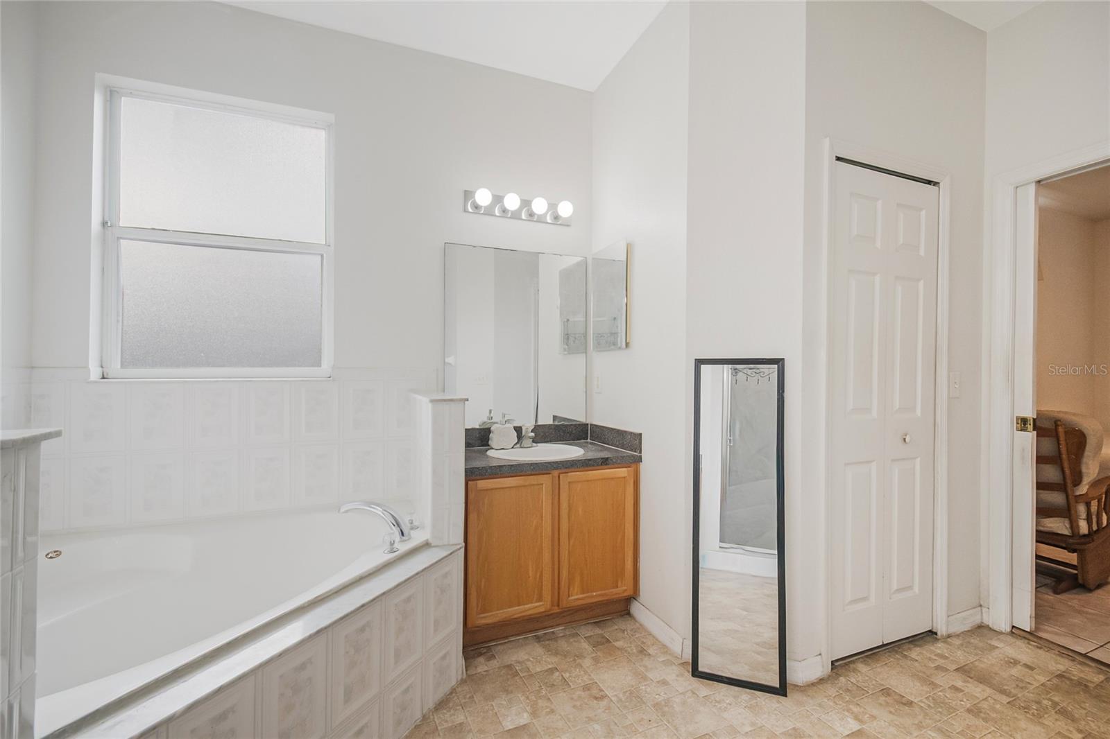 Image 33 of 42 For 2782 Andes Way