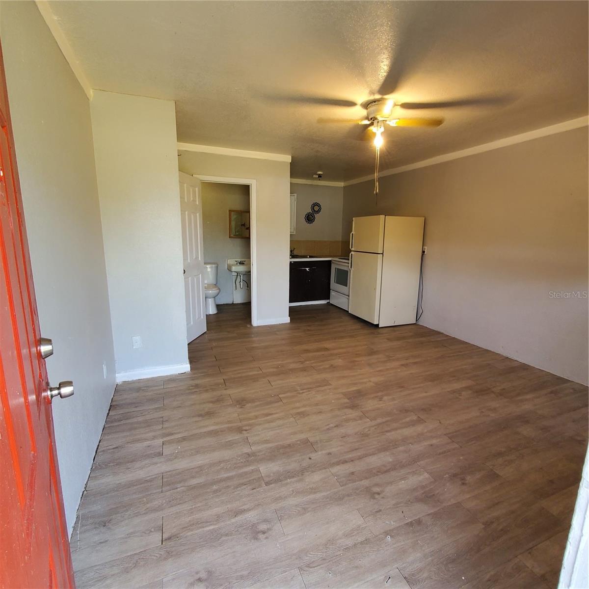 Image 8 of 20 For 1002 Daniels Street