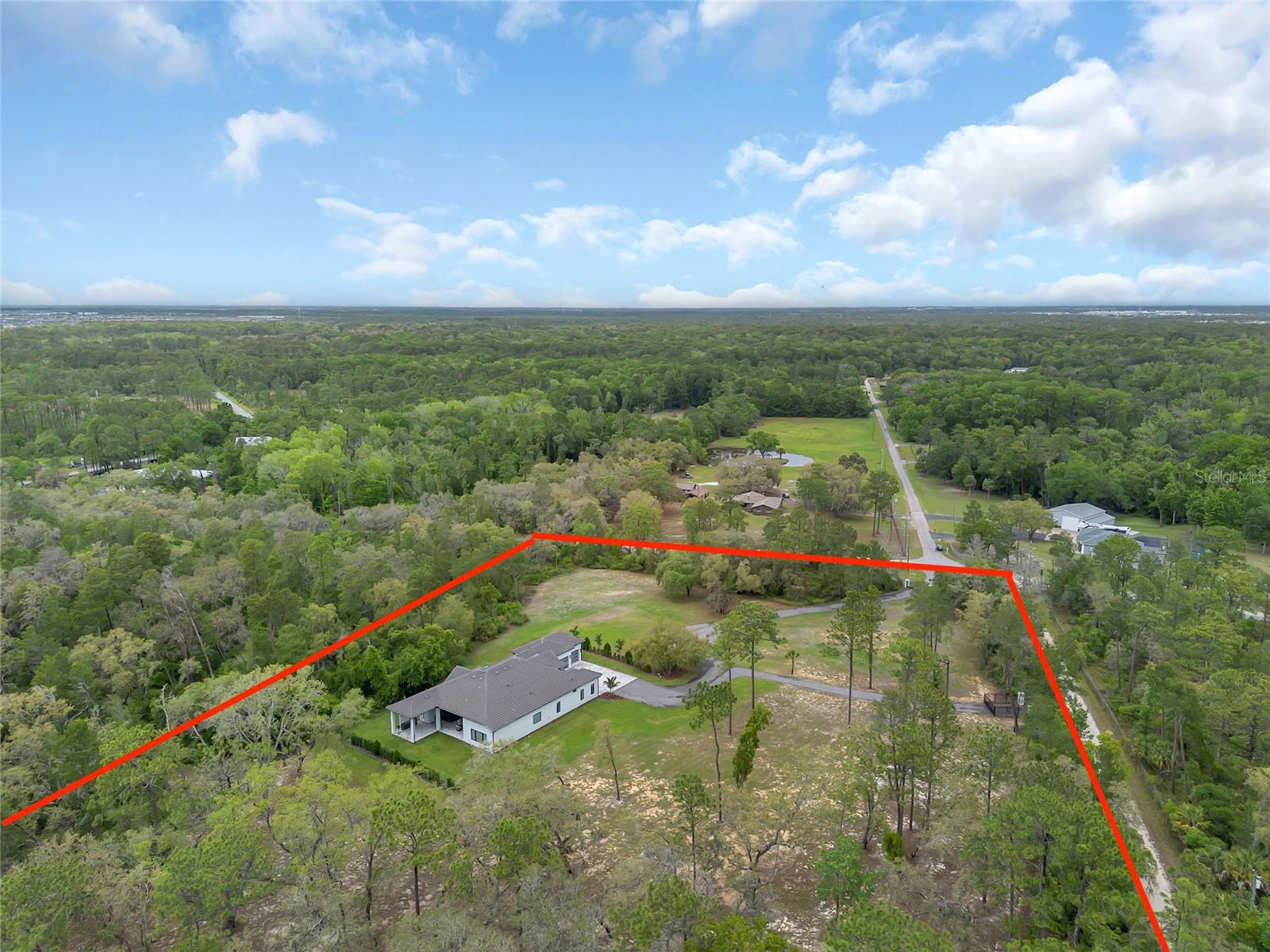 Listing photo id 0 for 8398 Happy Trail