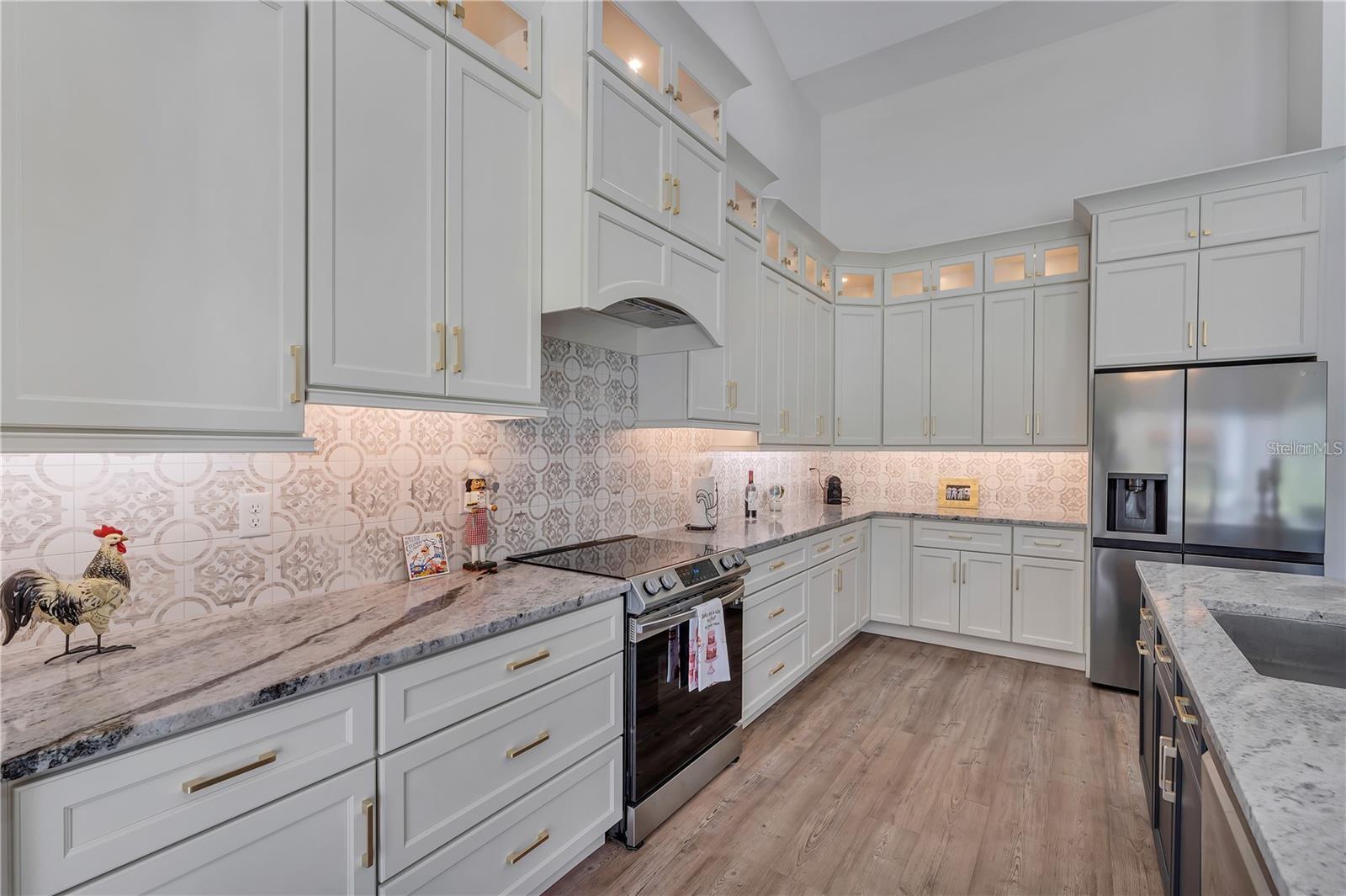 Listing photo id 24 for 8398 Happy Trail