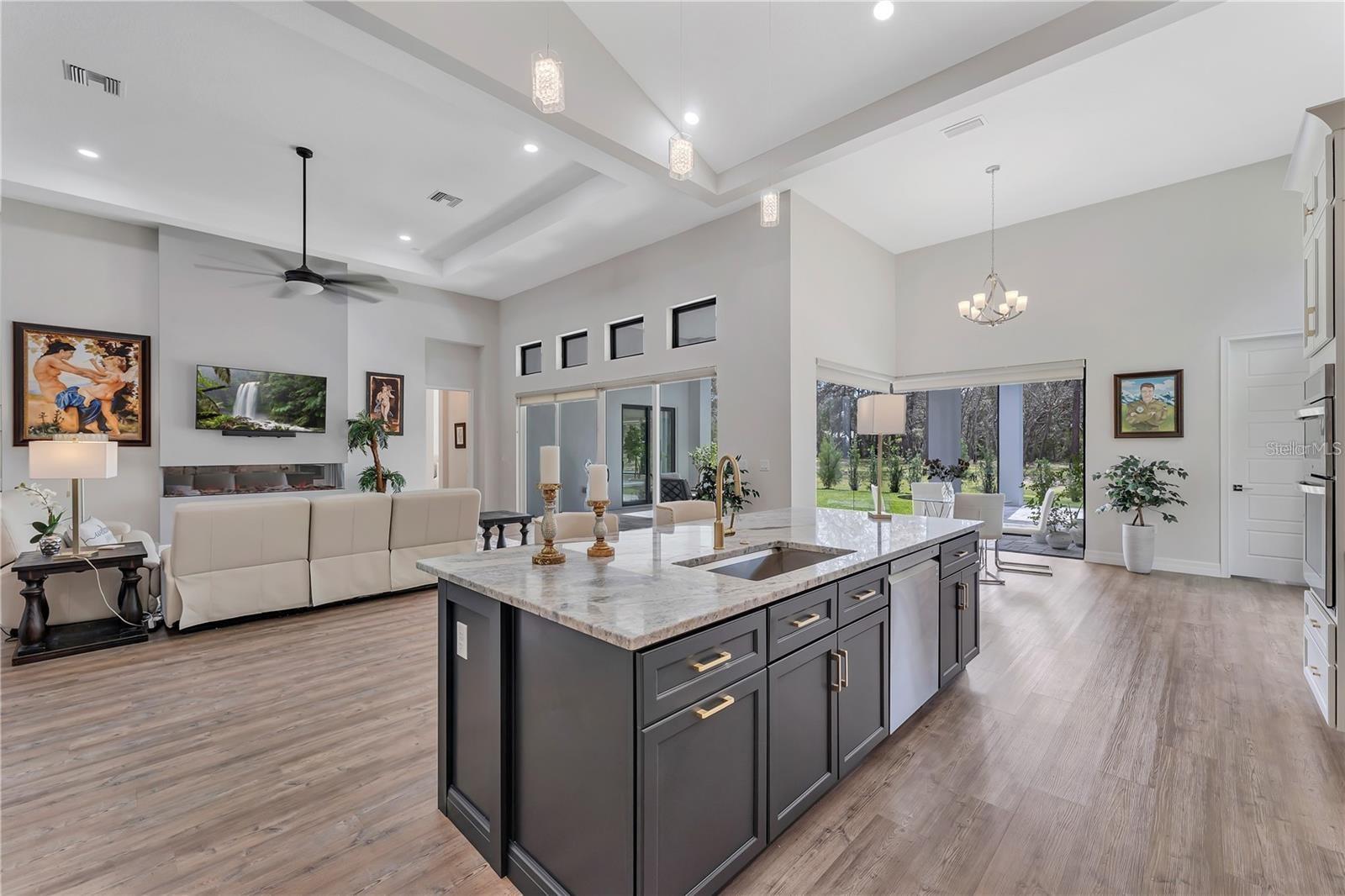 Listing photo id 26 for 8398 Happy Trail