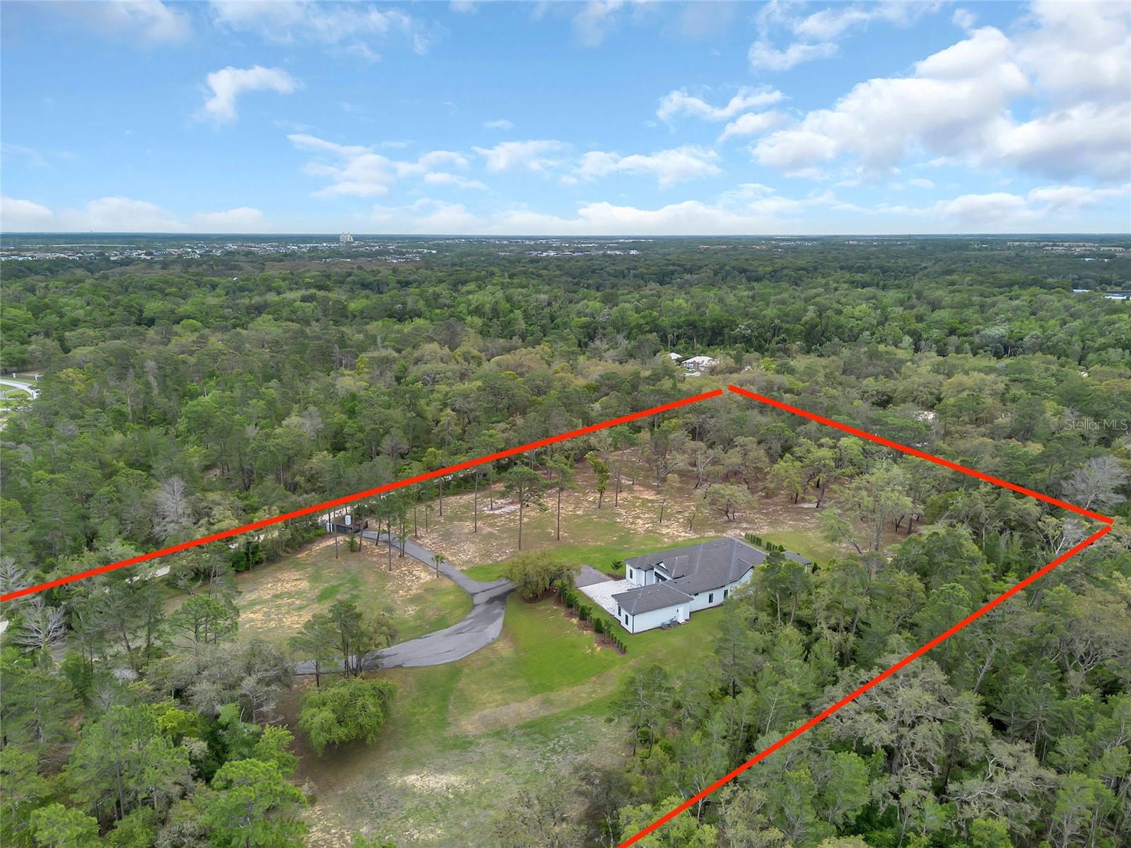 Listing photo id 1 for 8398 Happy Trail