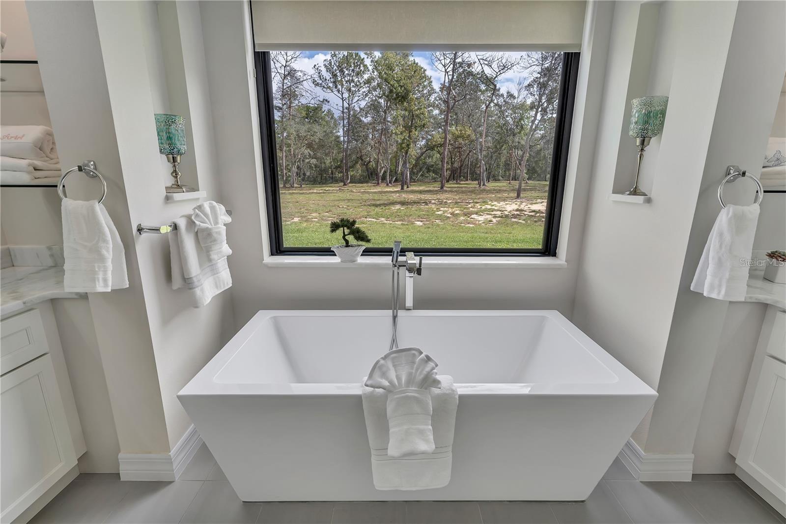 Listing photo id 33 for 8398 Happy Trail