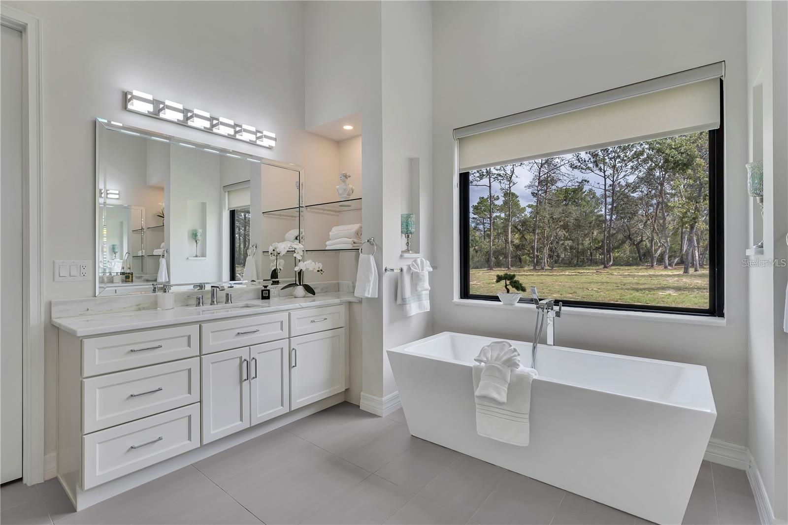 Listing photo id 35 for 8398 Happy Trail