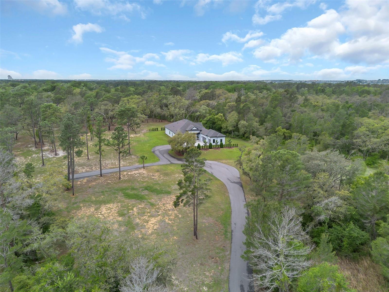 Listing photo id 2 for 8398 Happy Trail