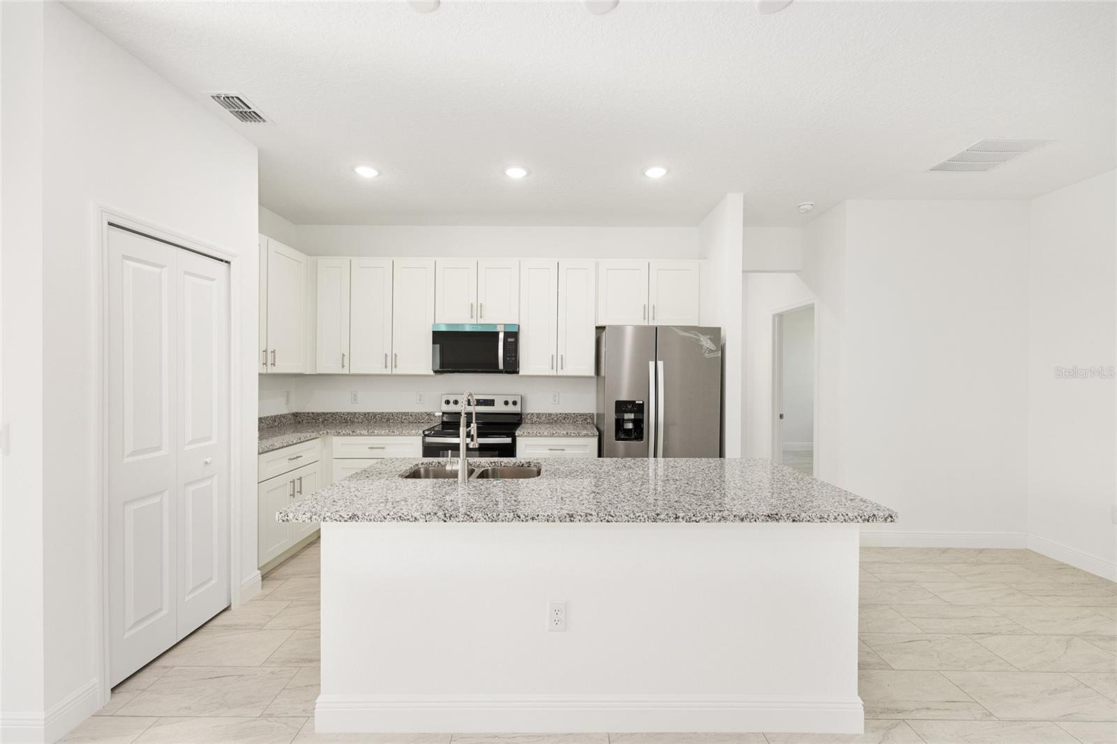 Image 11 of 42 For 5736 Claremont Drive