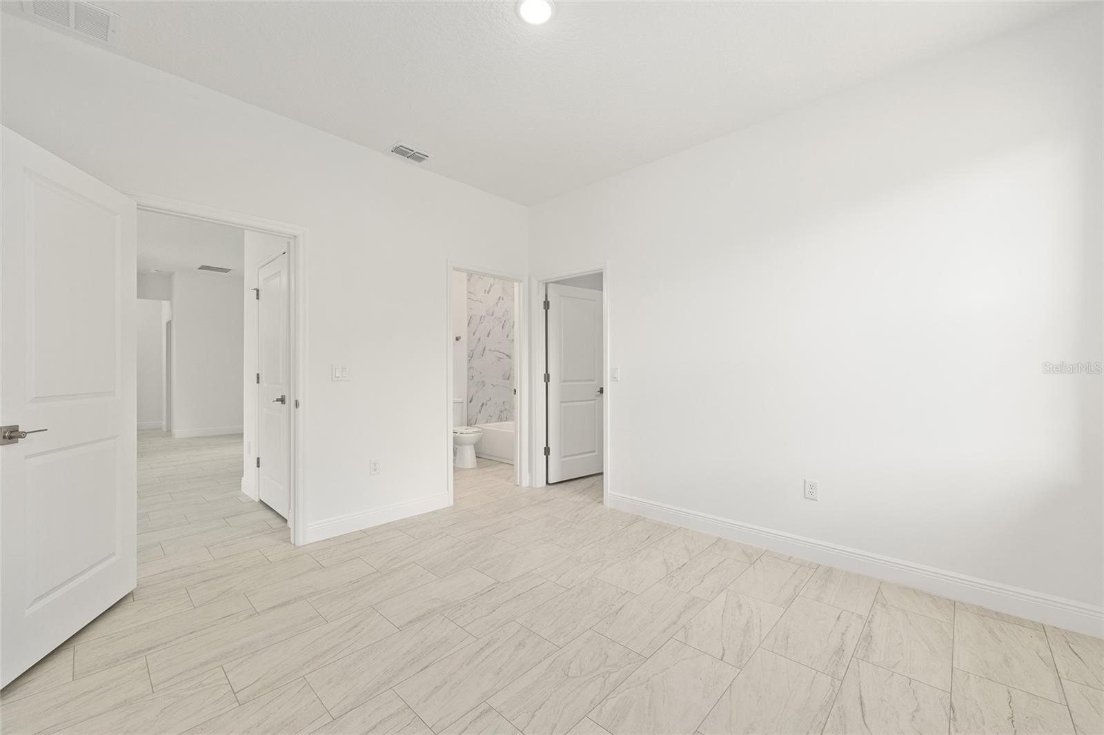 Image 22 of 42 For 5736 Claremont Drive